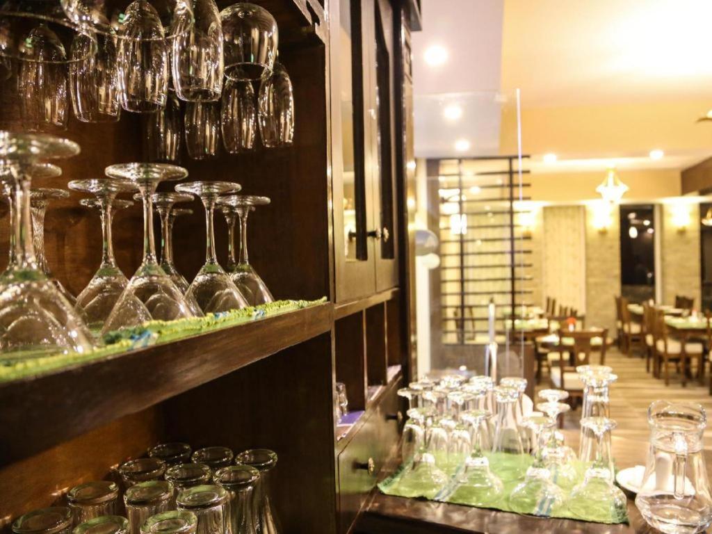 Da Yatra Courtyard Hotel & Resort Покхара Экстерьер фото