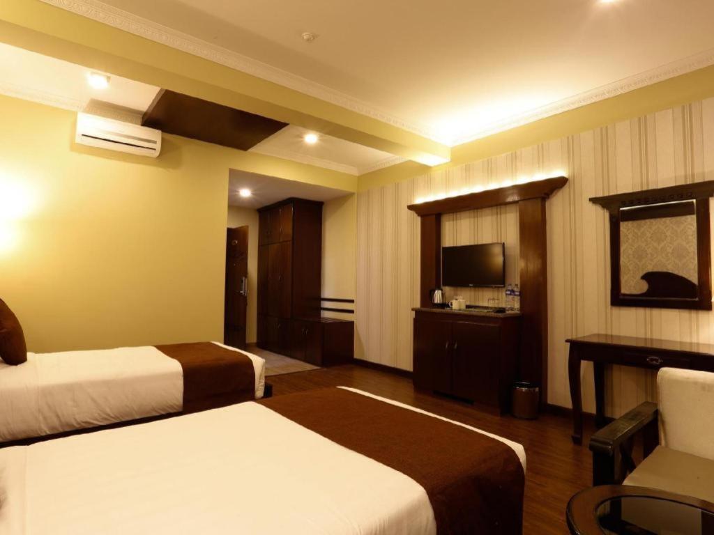 Da Yatra Courtyard Hotel & Resort Покхара Экстерьер фото