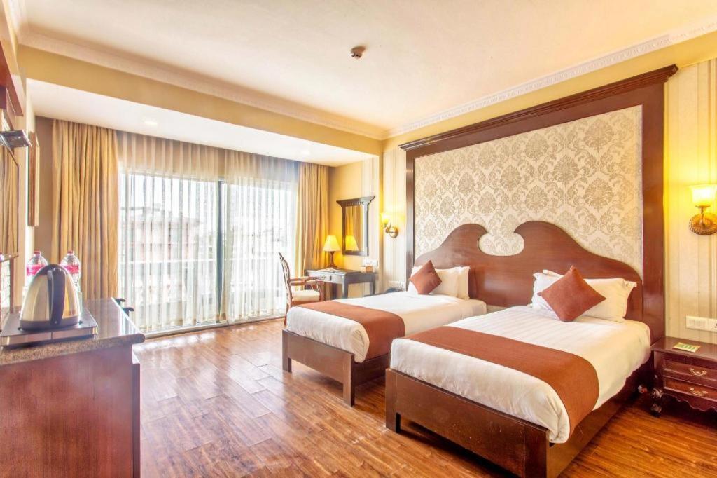 Da Yatra Courtyard Hotel & Resort Покхара Экстерьер фото
