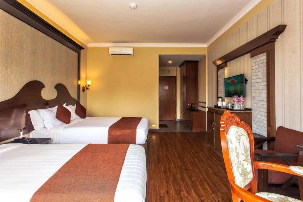 Da Yatra Courtyard Hotel & Resort Покхара Экстерьер фото