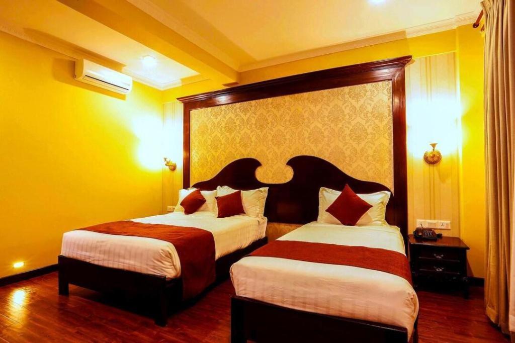 Da Yatra Courtyard Hotel & Resort Покхара Экстерьер фото