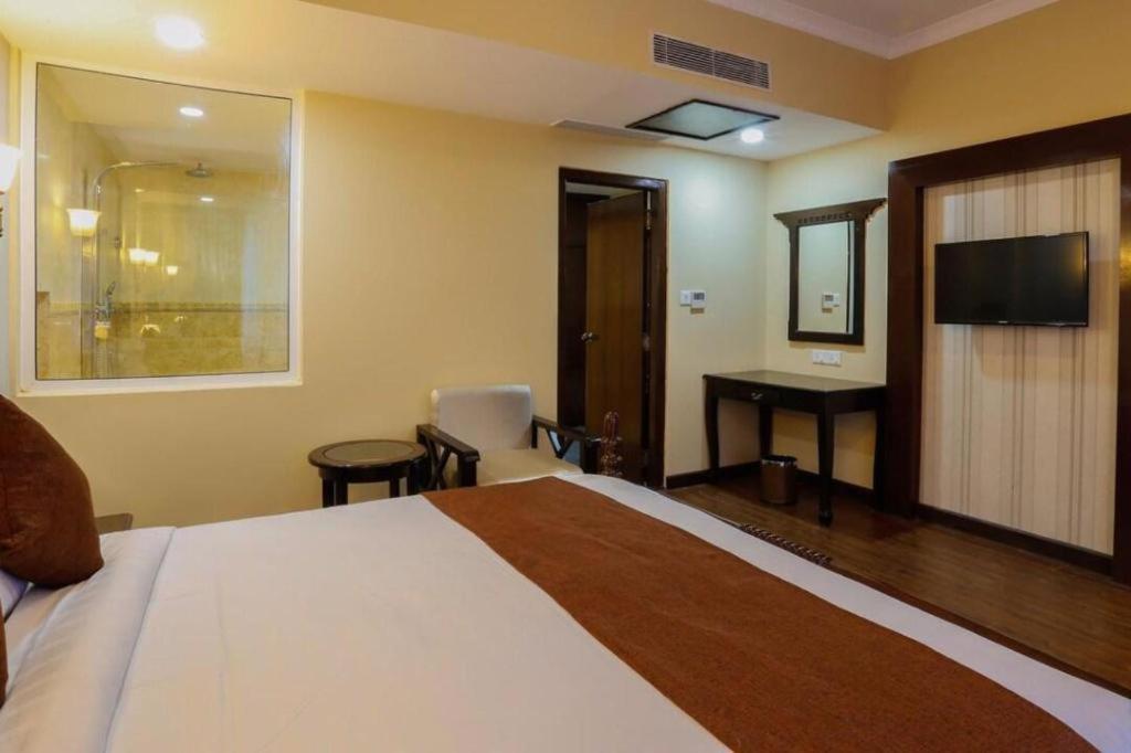 Da Yatra Courtyard Hotel & Resort Покхара Экстерьер фото