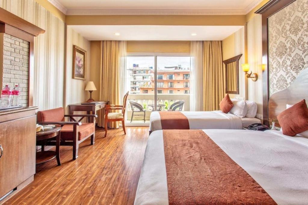 Da Yatra Courtyard Hotel & Resort Покхара Экстерьер фото