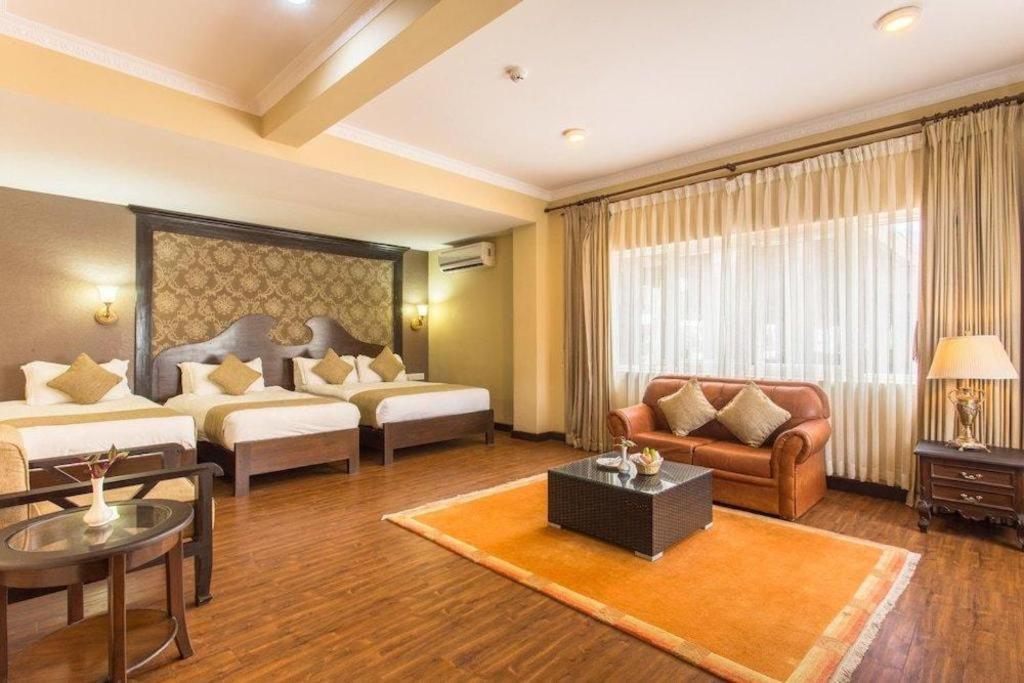 Da Yatra Courtyard Hotel & Resort Покхара Экстерьер фото