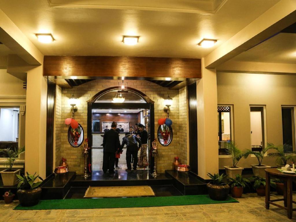 Da Yatra Courtyard Hotel & Resort Покхара Экстерьер фото